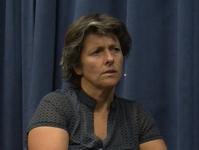 Eyebrow furrow alone occasioning clarification (‘what her name is’, line 4 in the example above; see video in electronic supplementary material 4).