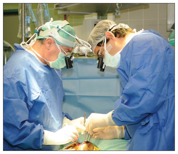 graphic file with name 18700e7f1.jpg