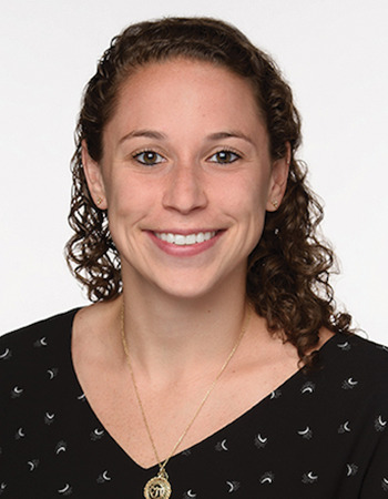 Dr Stacey Wolfson is a current 4th year and chief resident in the Department of Radiology at the New York University Grossman School of Medicine. Next year, she will be staying at New York University to pursue her breast imaging fellowship.